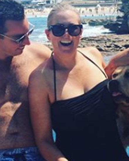 10 Hot Sexy Samantha Armytage Bikini Pics