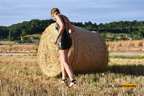 MILF In Wetlook In Hay Bales Pics XHamster