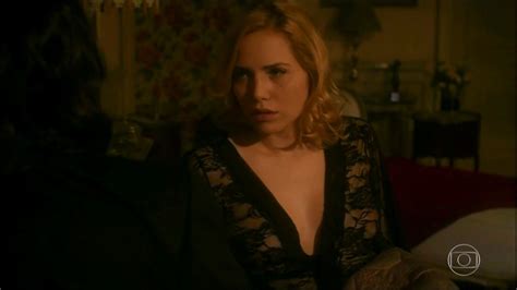 Naked Letícia Colin in Nada Será Como Antes