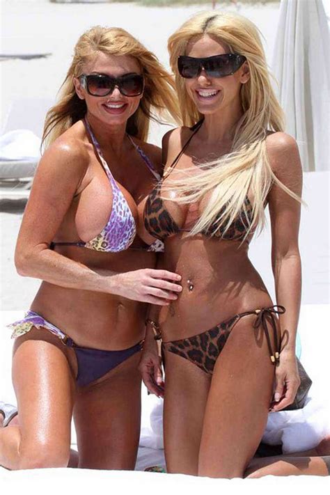 Shauna Sand Exposing Her Fucking Sexy Body And Nude Tits On Beach Porn Pictures XXX Photos Sex