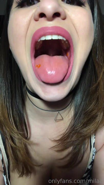 Latina Gummy Vore ThisVid Auf Deutsch
