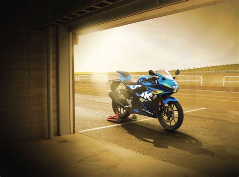 Wallpaper Suzuki Gsx R Yellow Atelier Yuwa Ciao Jp