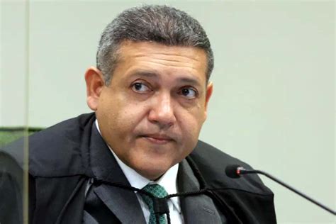 Nunes Marques envia à PGR pedido do ministro da Justiça para que PF