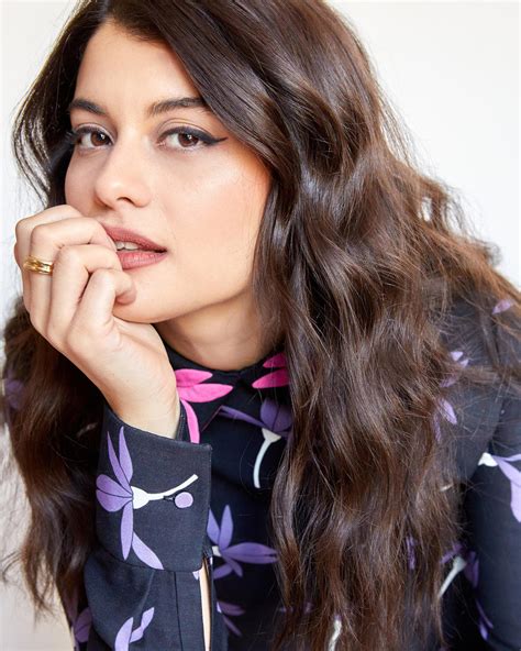 Sofia Black-D'Elia Brings the Funny in Single Drunk Female | Who What Wear