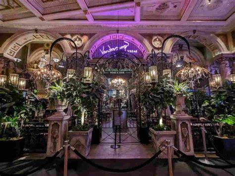 Must Try Best Casual Restaurants Las Vegas Strip 2025