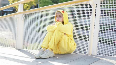 Hot streamer Mèo 2k4 Em muốn chứng minh một điều Không phải streamer là cứ cắm mặt vào game