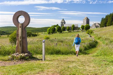 Tour Des Monts D Aubrac Un Gr De Pays Au C Ur De L Auvergne Mon Gr