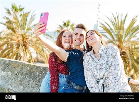 Un jeune homme adulte gay Banque de photographies et dimages à haute résolution Alamy