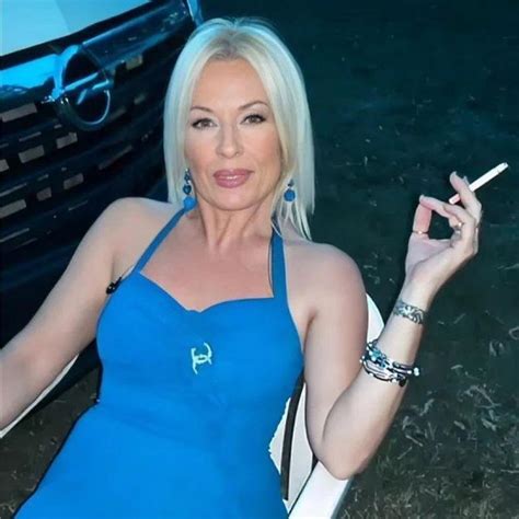Smoking Milf R Smokingfetish