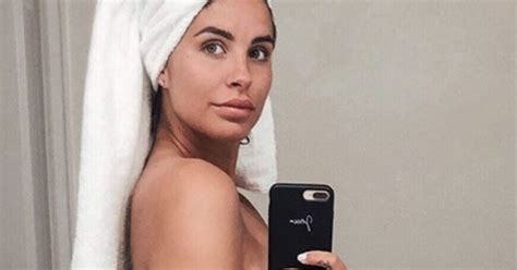 Love Island S Jess Strips Completely Nude To Flaunt Blossoming Baby