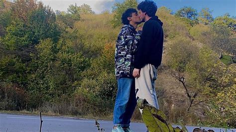 Un Bacio E Poi Si Tolgono La Vita L Addio Di Due Ragazzi Gay Vanity Fair Italia