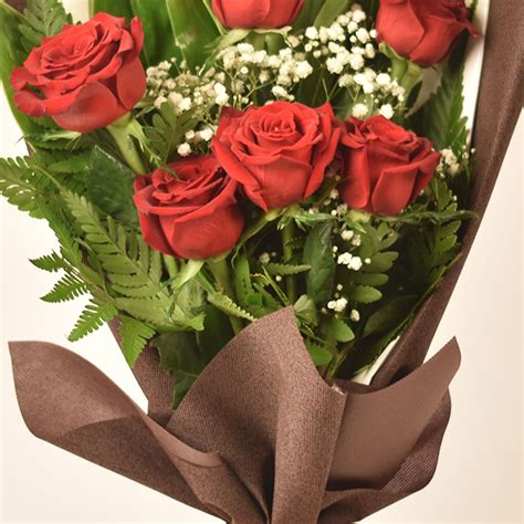 Romantic Red Roses Bouquet Delivery In Singapore Fnp Sg