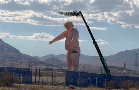Nude Sculpture Of Candidate Trump By The Road Snow Road Was Removed SportsChosun