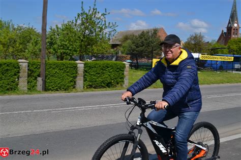 Cie Ka Pieszo Rowerowa Na Trasie Lewin Brzeski Popiel W Oficjalnie