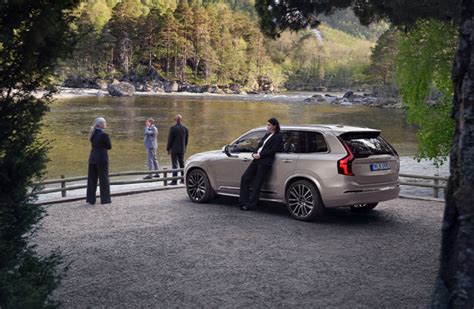 Explore the Volvo XC90 | Tasca Volvo Cars