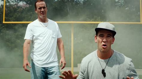 Peyton and Eli Manning -- Fantasy Rap Session Is ... So Bad, It's Good