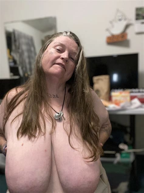 Big Busty Bish Nude Pics Xhamster