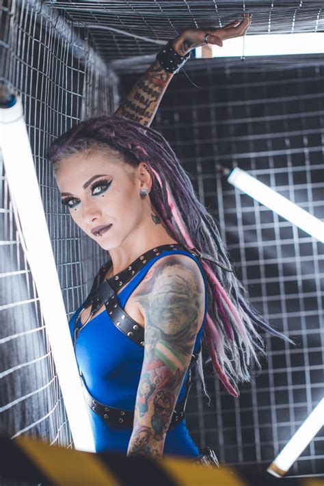 Celeb Women Of Metal Nude Photo 39