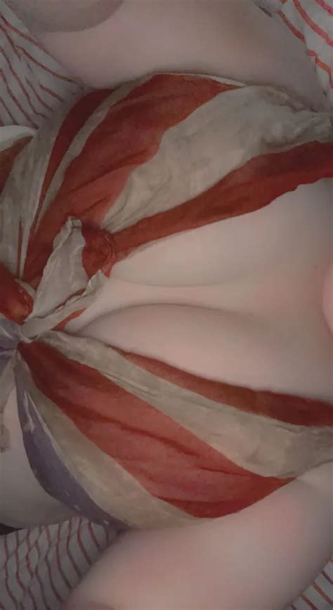 Smile 2 Nude Pics XHamster