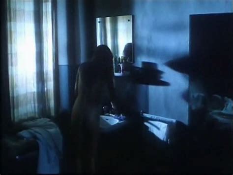 Naked Nathalie Bonnifay in È pericoloso sporgersi