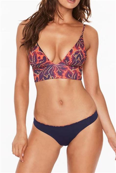 Hot Sexy Olivia Fleur Bikini Pics