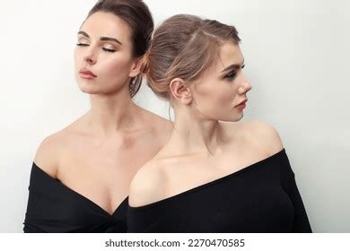 imágenes de Blonde brunette lesbians Imágenes fotos y vectores de stock Shutterstock