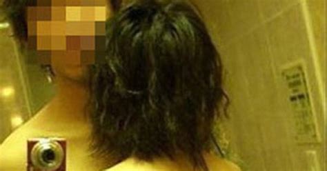 Đòi yêu bằng cách dọa tung clip sex