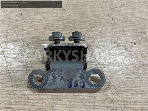 Петля крышки багажника Toyota Fortuner II – внедорожник 5 дв ...