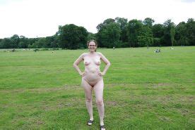 Nackt Im Stadtpark Nude Public Park Porno Bilder Sex Fotos XXX Bilder PICTOA