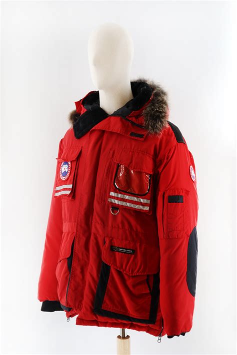 Canada Goose Snow Mantra Parka Red - rentacoat.com