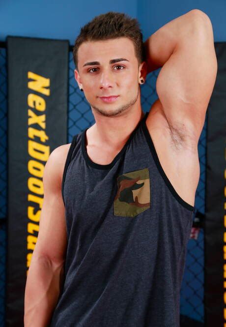 Czech Beefcake Raoul Vargas Posing Nude And Showing Nice Butt