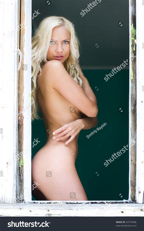 Portrait Beautiful Naked Blonde She Staying Stock Photo Shutterstock