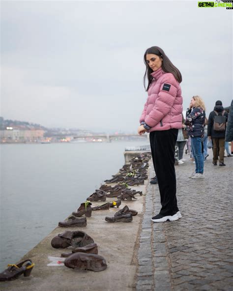 Biography and Profile of Isaac Flores 8