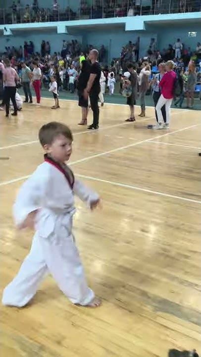 Белый пояс Тхэквондо - YouTube