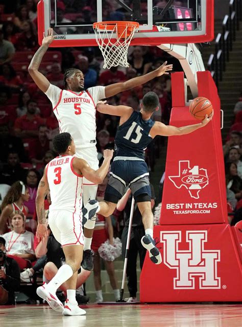 Houston Cougars basketball: Nation's No. 1 routs North Florida