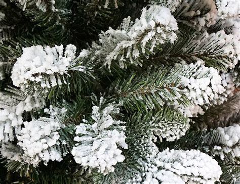 Искусственная ель ЭВЕРЕСТ (литая хвоя РЕ+PVС), напыление искусственного ...