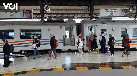 Stasiun Jombang Mulai Ramai Warga Yang Pilih Mudik Lebih Awal