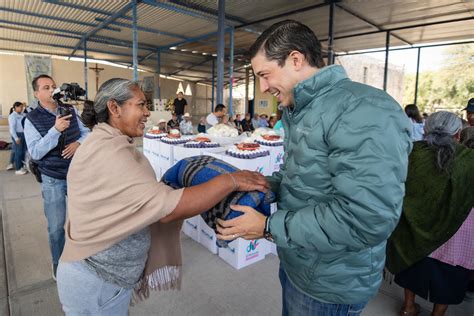 Entrega Rodrigo Monsalvo Despensas Y Cobijas A Adultos Mayores De El