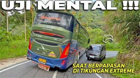 REM MENDADAK KETIKA DR ARAH BERLAWANAN BERTEMU DG KENDARAAN LAIN BUS