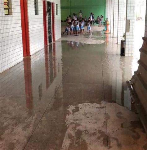 Escola Municipal Professora Ana Cristina Aquino - Professora Ana Cristina: situações inadmissíveis nas escolas | SINDIUTE