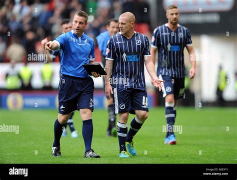 Millwalls Coach Neil Harris And Nick Bailey Hi Res Stock Photography