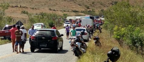 TRAGÉDIA NA ESTRADA Sobe para cinco número de mortes do acidente