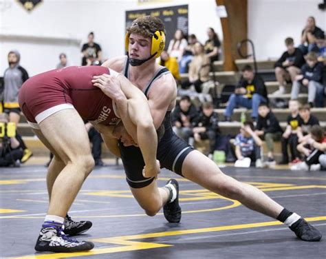 High school wrestling: Hinton clinches state berth in 1A