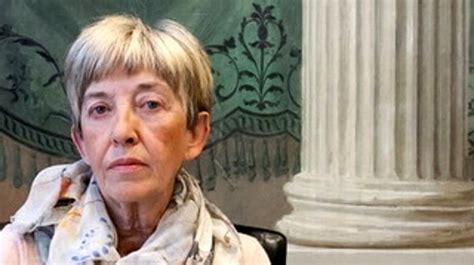 Luci e ombre della maternità con Adriana Cavarero e il suo libro Donne