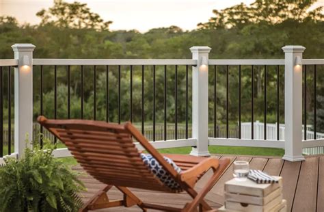 Trex Decking With Railing And Stairs