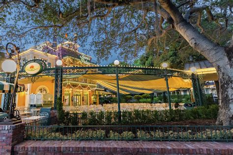 Naked Man Arrested After Climbing Atop Disneyland Restaurant