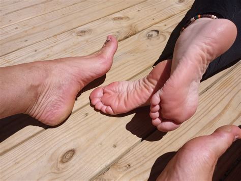 Footsie In The Hot Sun Nude Pics XHamster