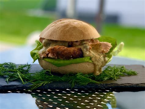 Flamed Salmon Burger Flammlachs Burger Bbqin De