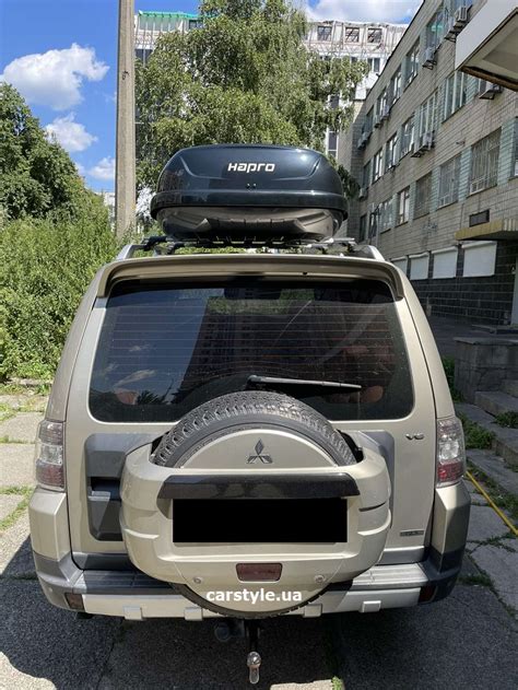 Багажник Turtle Air1 и бокс Hapro Traxer 8.6 Black на Mitsubishi Pajero ...