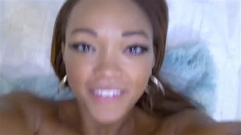 Yblack black sexy et baise une petite MILF à grosse bite xHamster